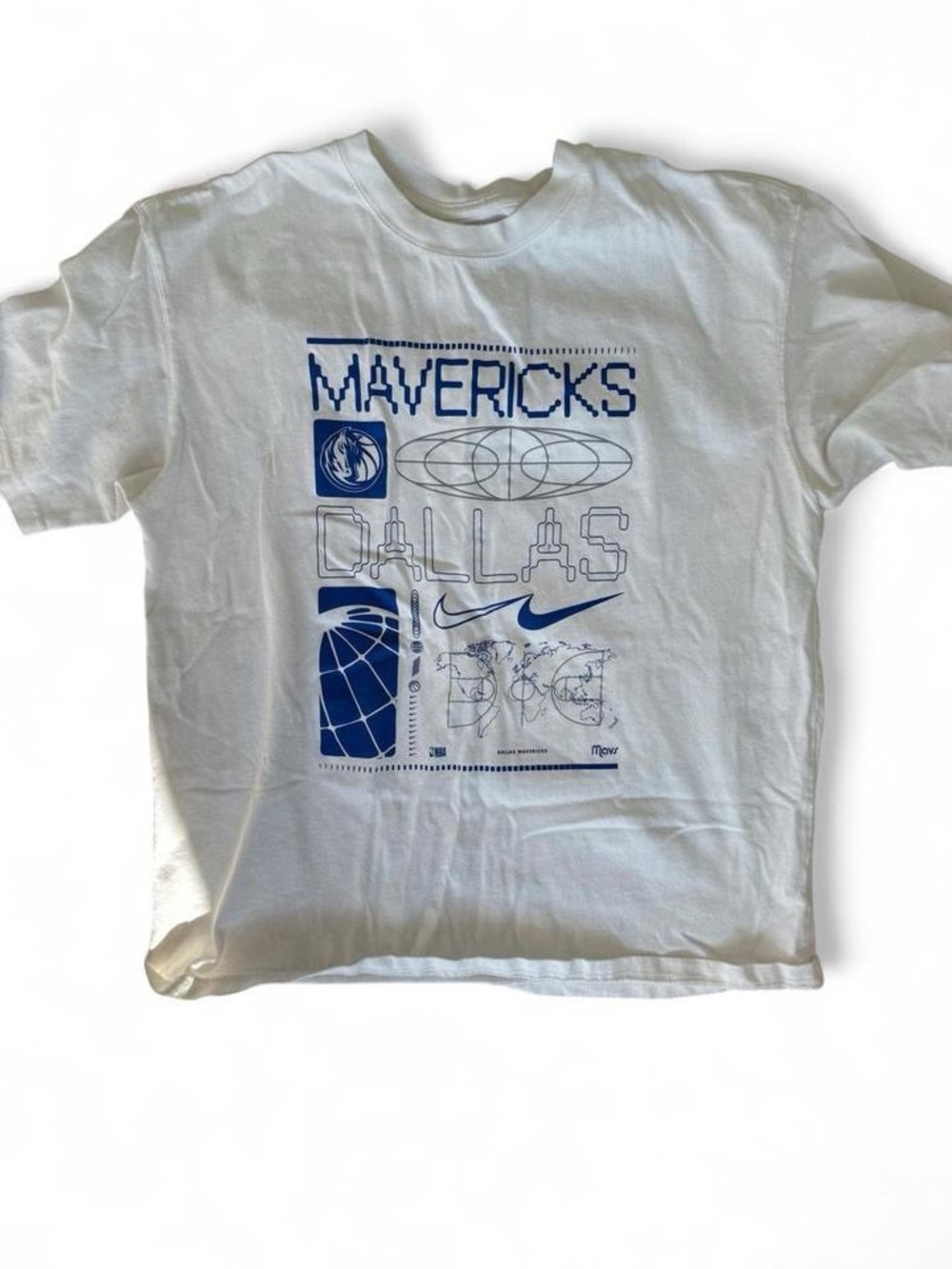 Nike White & Blue Dallas Mavericks Graphic Tee